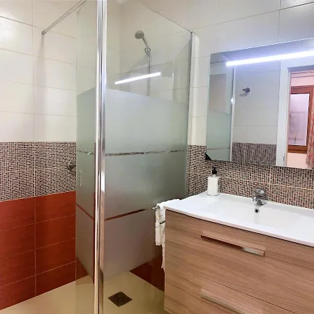 La Cueva, Apartment *
